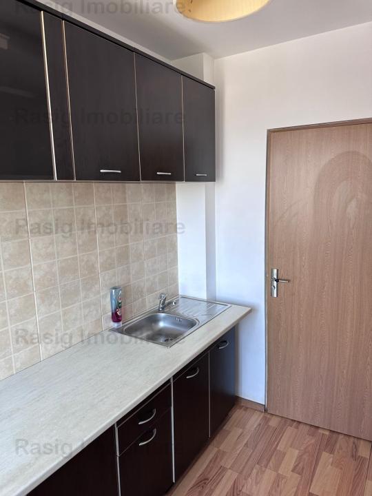 Inchiriere apartament 3 camere Stefan cel Mare - Lizeanu