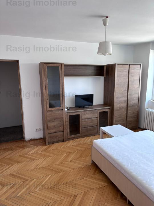 Inchiriere apartament 3 camere Stefan cel Mare - Lizeanu