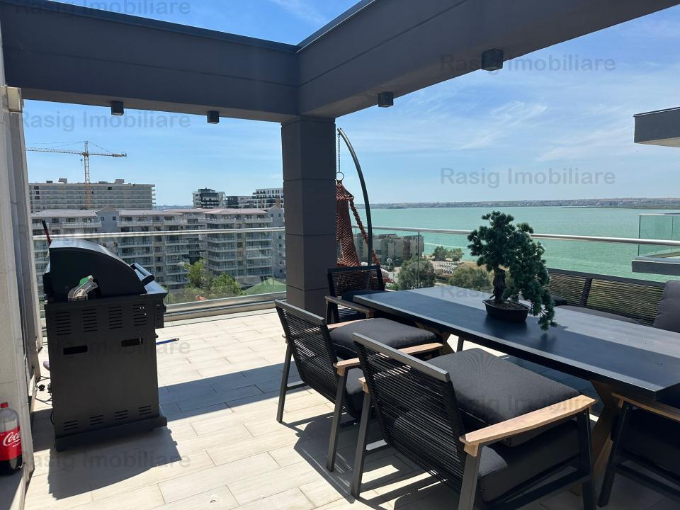 Penthouse lux vedere spre mare si lac