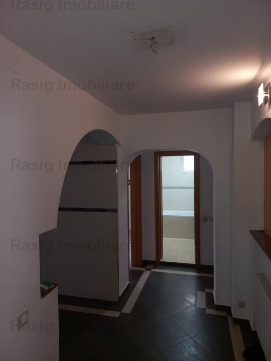 Inchiriere 3 camere zona Nerva Traian