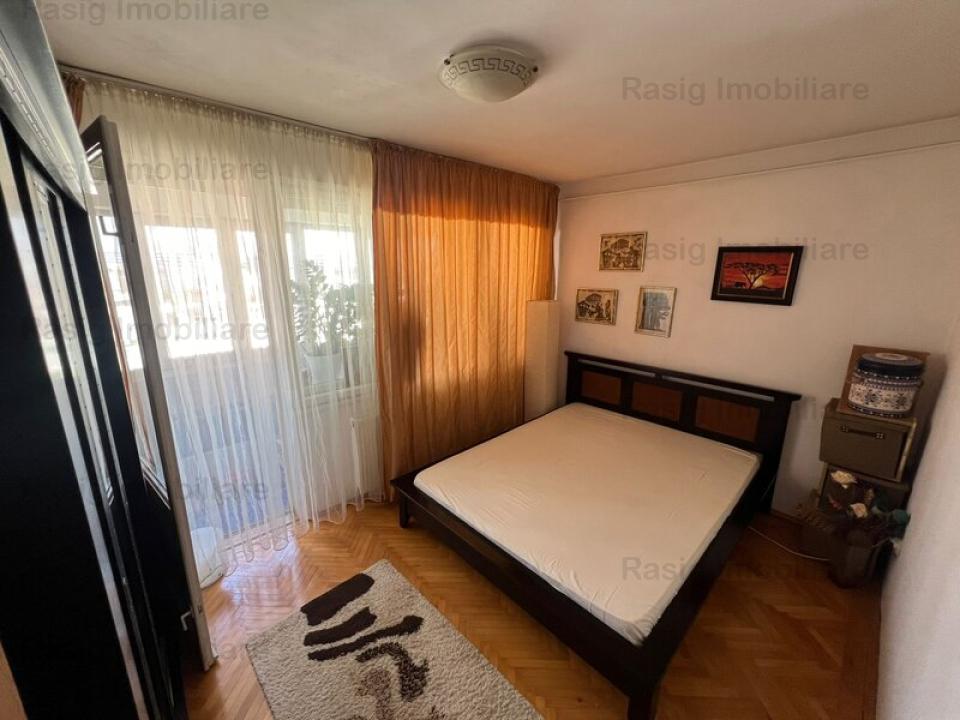 Vanzare apartament 3 camere Ion Mihalache