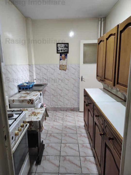 Vanzare apartament 2 camere Grivitei - Basarab.