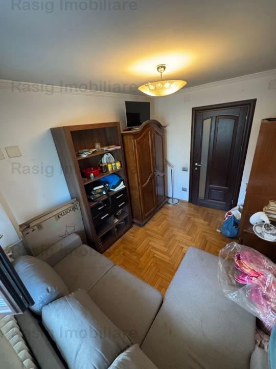 Vanzare apartament 3 camere Mihalache