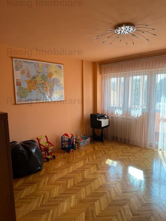 Vanzare apartament 4 camere Dristor 