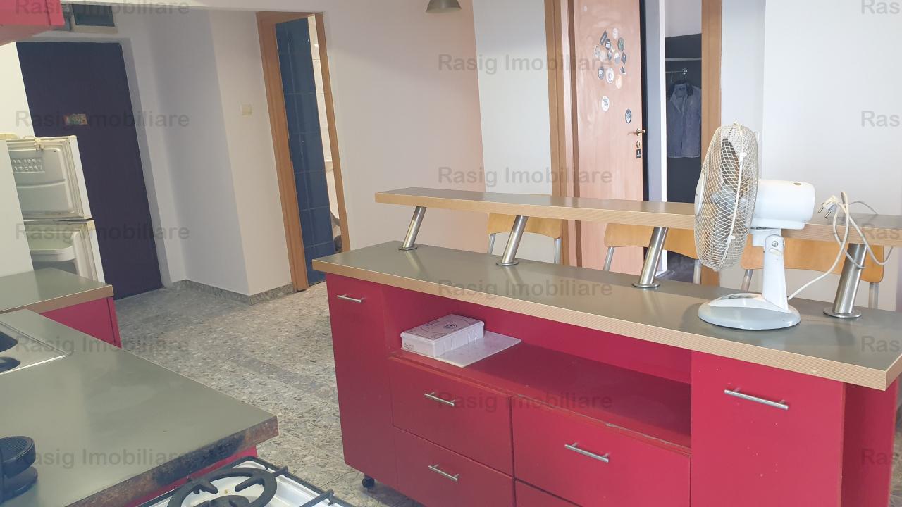    Apartament 4 camere Militari Lujerului