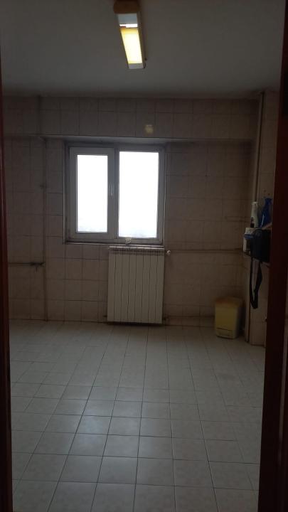 Vanzare 3 camere zona Mircea Voda