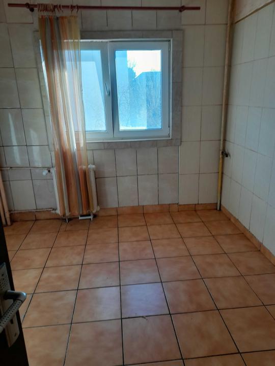 Vanzare apartament  2 camere Drumul Taberei Moghioros