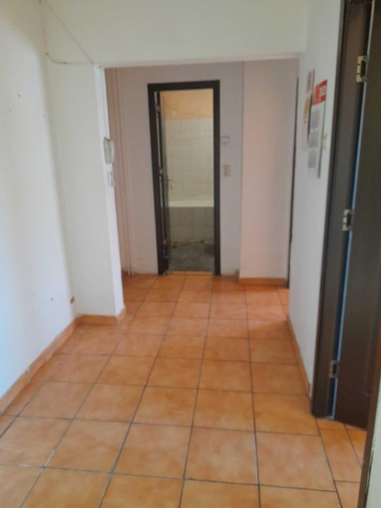 Vanzare apartament  2 camere Drumul Taberei Moghioros