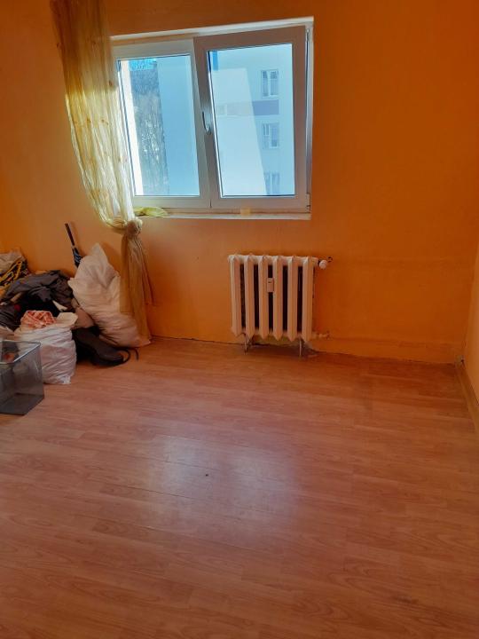 Vanzare apartament  2 camere Drumul Taberei Moghioros