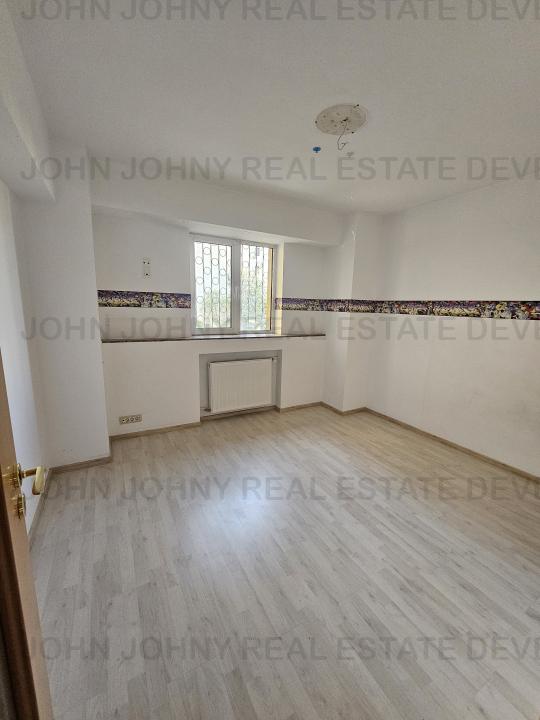 Apartament 3 camere Nerva Traian