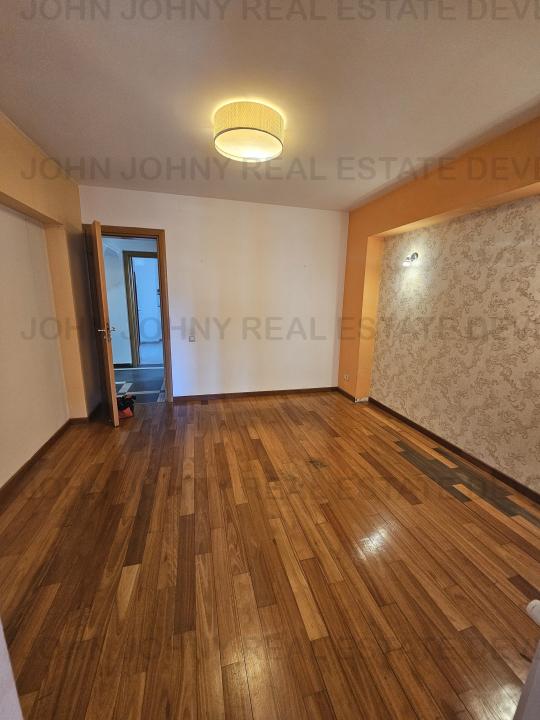 Apartament 3 camere Nerva Traian