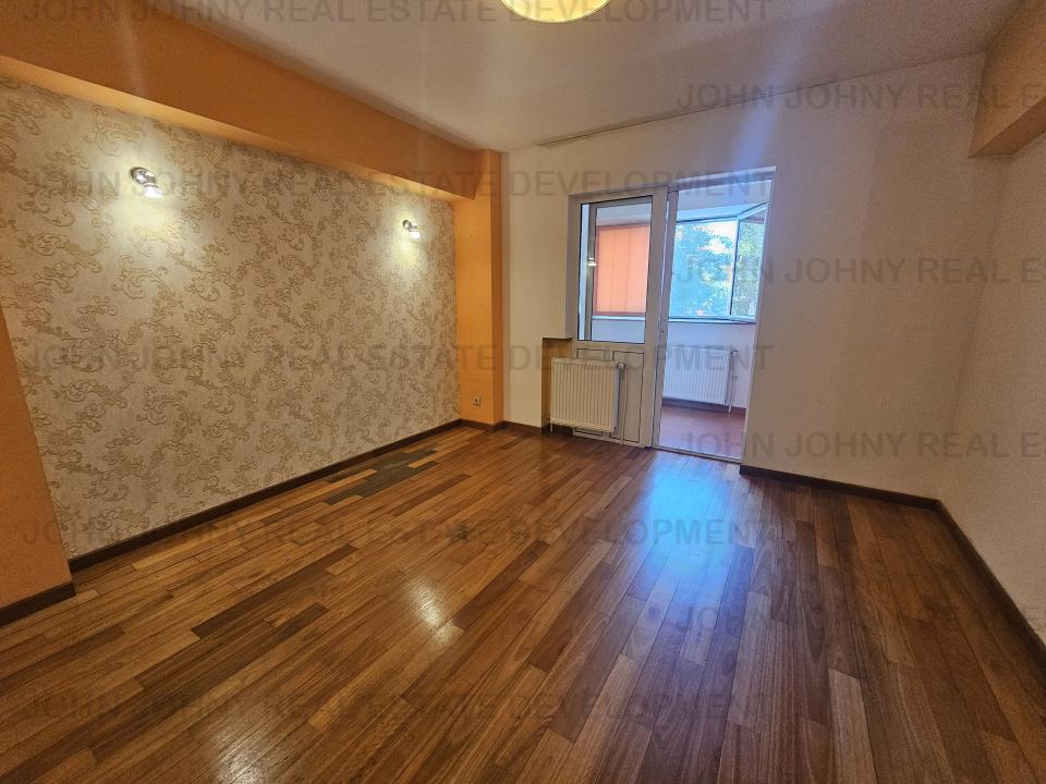 Apartament 3 camere Nerva Traian