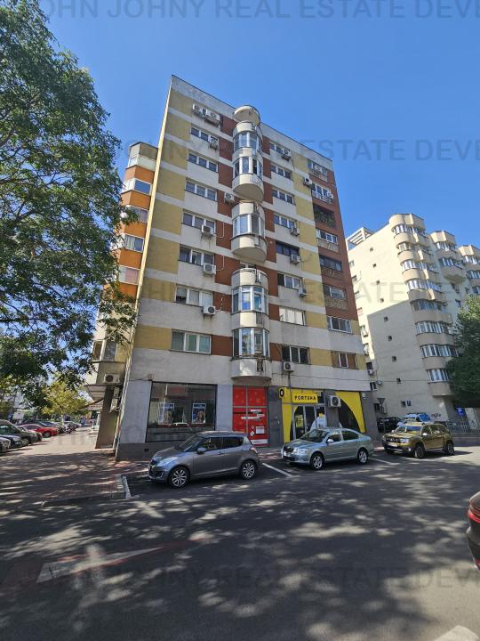 Apartament 3 camere Nerva Traian