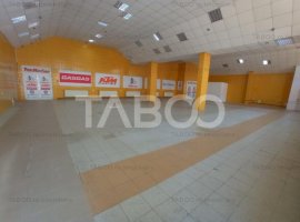Spatiu comercial 370 mp pretabil showroom  cu parcare Turnisor Sibiu
