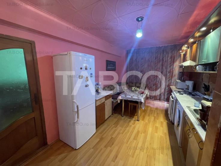 Apartament decomandat 3 camere 80mpu mobilat utilat Ampoi 2 Alba Iulia