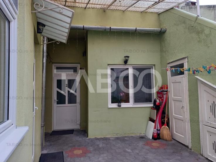 Apartament la casa de vanzare 3 camere terasa pivnita Orasul de Jos