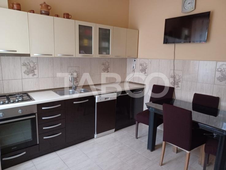 Apartament la casa de vanzare 3 camere terasa pivnita Orasul de Jos