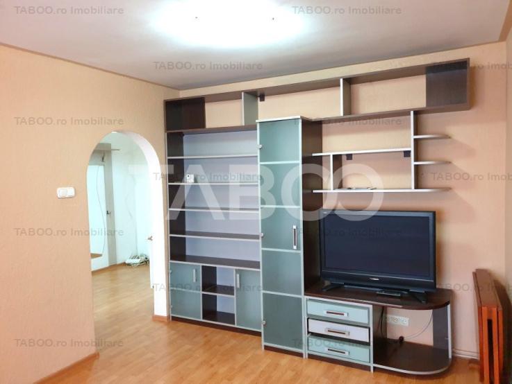 Apartament decomandat 3 camere parter pivnita 60 mpu in Vasile Aaron