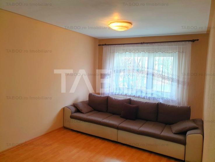 Apartament decomandat 3 camere parter pivnita 60 mpu in Vasile Aaron