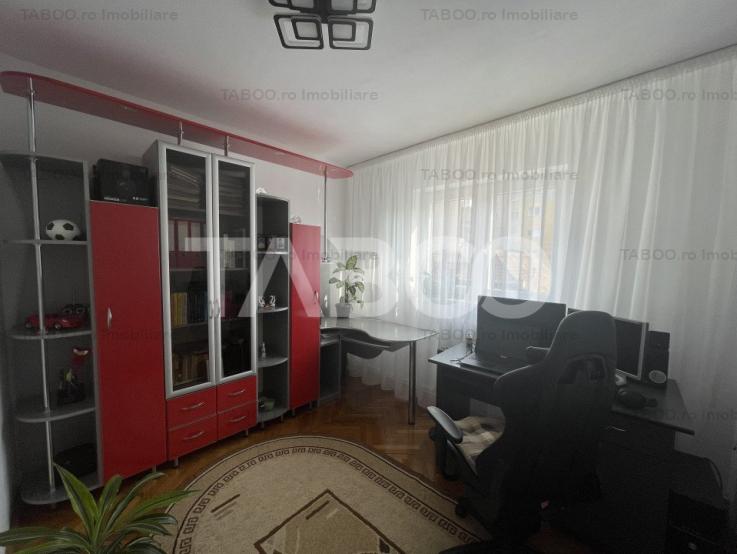 Apartament decomandat 5 camere 2 bai 100 mpu pivnita Cetate Alba Iulia