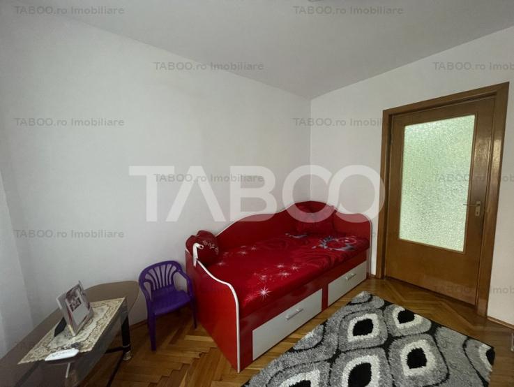 Apartament decomandat 5 camere 2 bai 100 mpu pivnita Cetate Alba Iulia