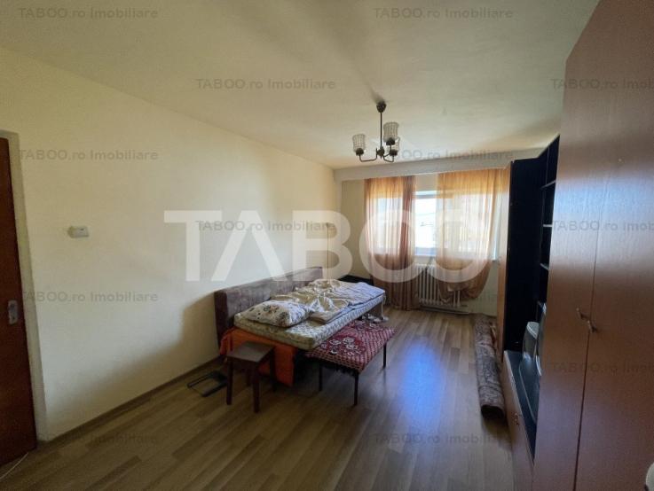 Apartament decomandat 3 camere 50 mp utili mobilat utilat Alba Iulia