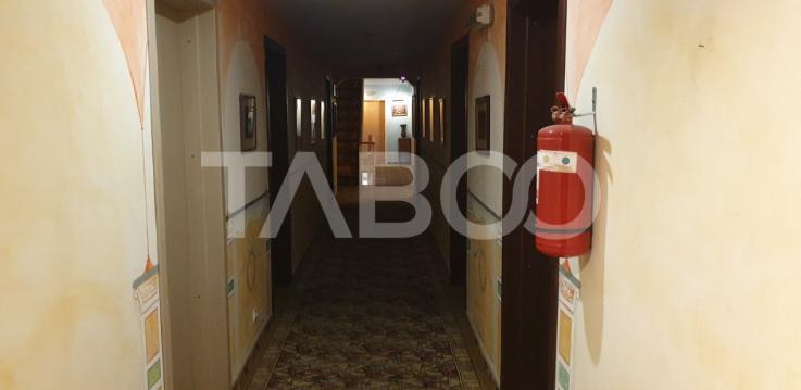 Pensiune 23 camere 19 bai 2100 mpu restaurant terasa curte Alba Iulia