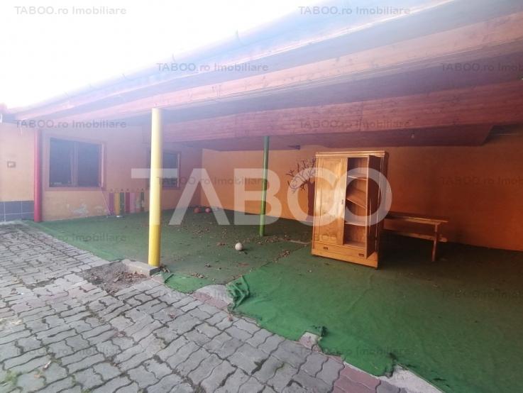 Casa cu 11 camere si teren de 570 mp in zona Terezian de inchiriat