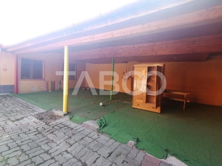 Casa 11 camere pretabila investitie 310 mp utili curte zona Terezian