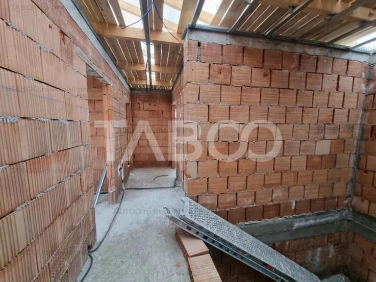 Casa tip duplex la cheie 4 camere 108 mp utili curte Cetate Alba Iulia