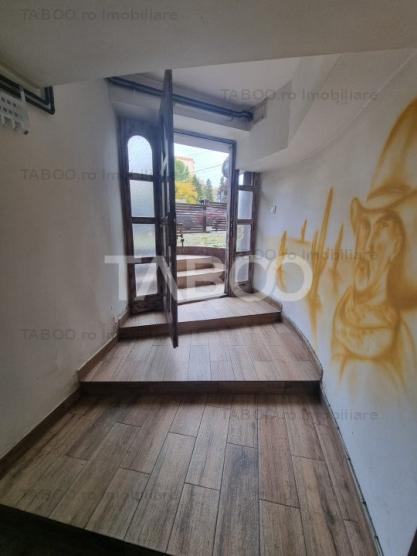 Casa de vanzare 240 mpu curte zona centrala pretabil birouri Sibiu