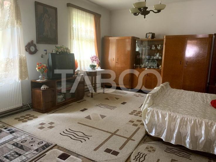 Casa cu 2 camere si gradina de vanzare in Sibiu zona Orasul de jos