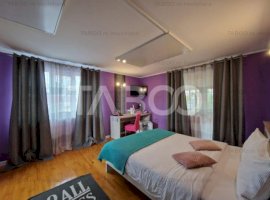 Casa 3 nivele cu etajele 1 si 2 afacere in regim hotelier Strand