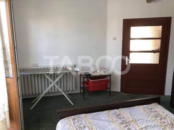 Casa regim D+P+1+M fara curte de vanzare Sibiu zona Trei Stejari