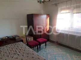 Apartament 3 camere 64 mp utili mobilat utilat balcon 3 mp Sebes Alba