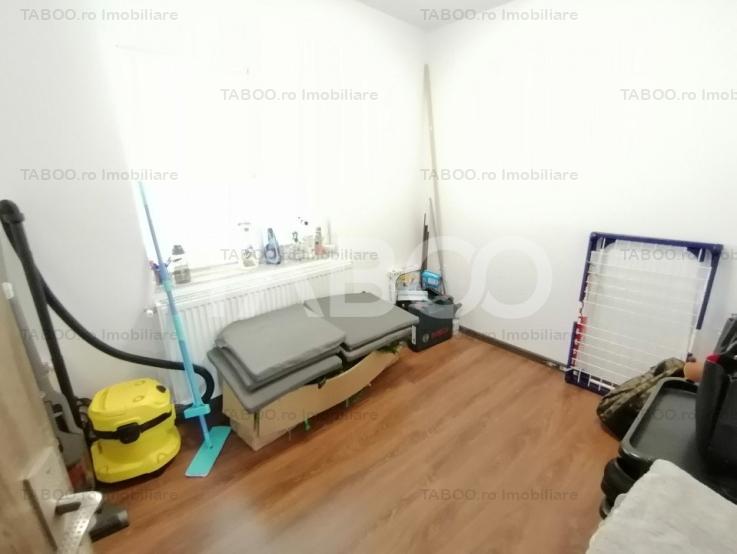 Apartament decomandat 4 camere 2 bai 2 parcari 3 balcoane 132 utili 