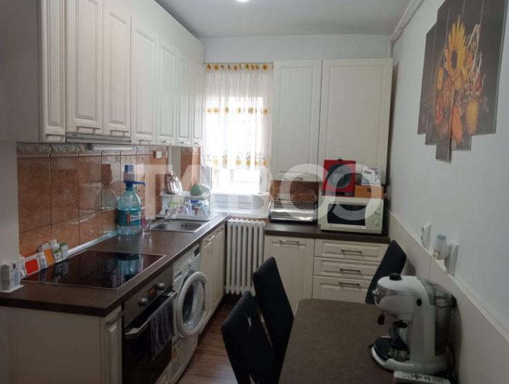 Apartament 2 camere 45 mpu balcon boxa parcare zona Cetate Alba Iulia