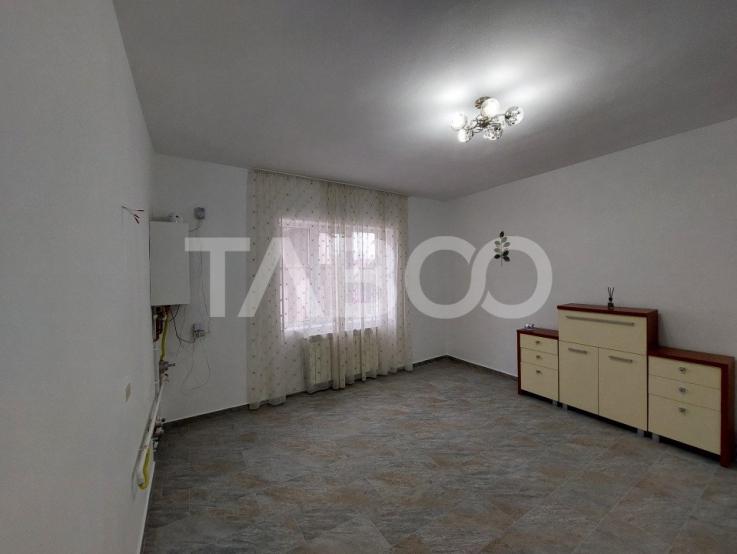 Casa 1 nivel 3 camere 1 baie 130 mpu terasa curte Lipoveni Alba Iulia