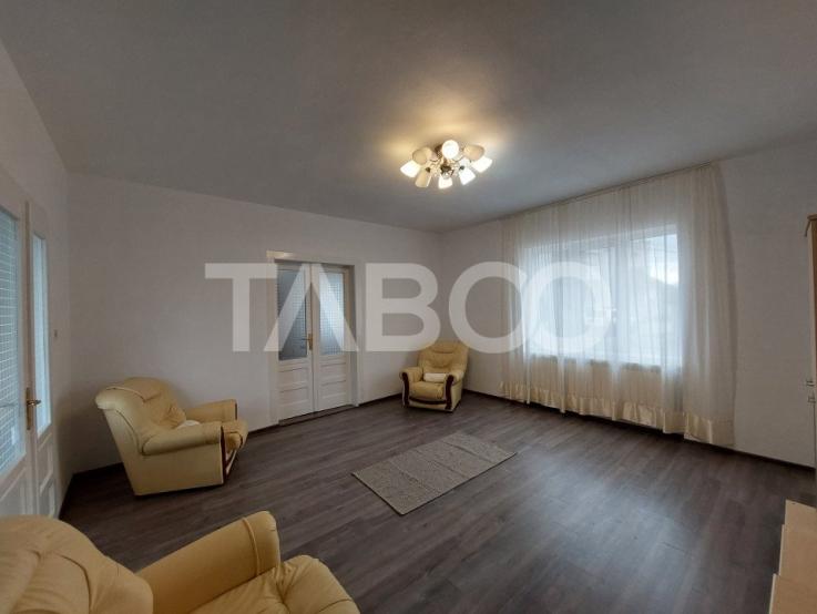 Casa 1 nivel 3 camere 1 baie 130 mpu terasa curte Lipoveni Alba Iulia