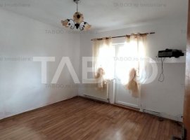 Apartament 2 camere decomandate de vanzare in Fagaras judetul Brasov