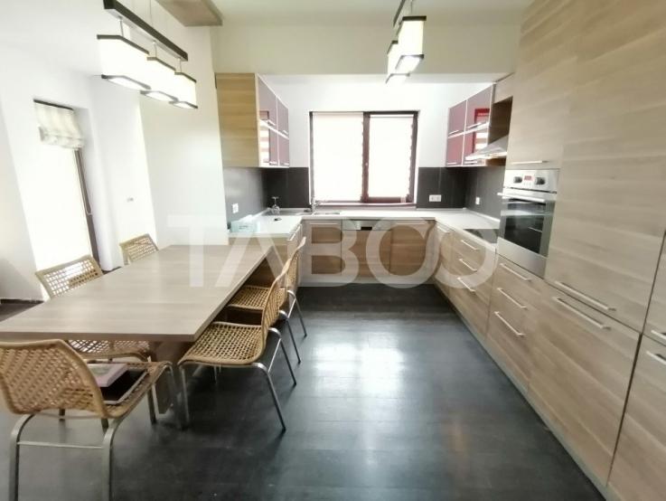 Apartament 3 camere 2 balcoane 2 bai 105 mpu etaj 1 Calea Dumbravii