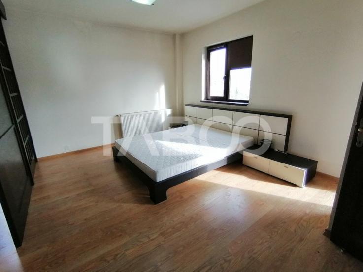 Apartament 3 camere 2 balcoane 2 bai 105 mpu etaj 1 Calea Dumbravii