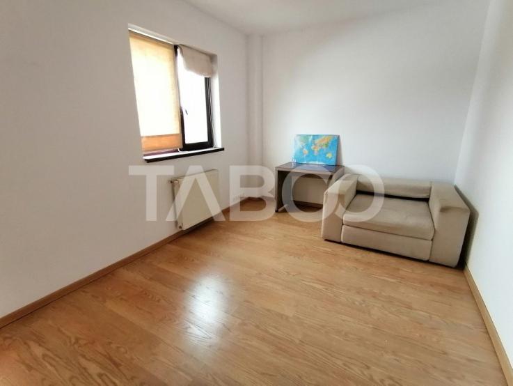 Apartament 3 camere 2 balcoane 2 bai 105 mpu etaj 1 Calea Dumbravii