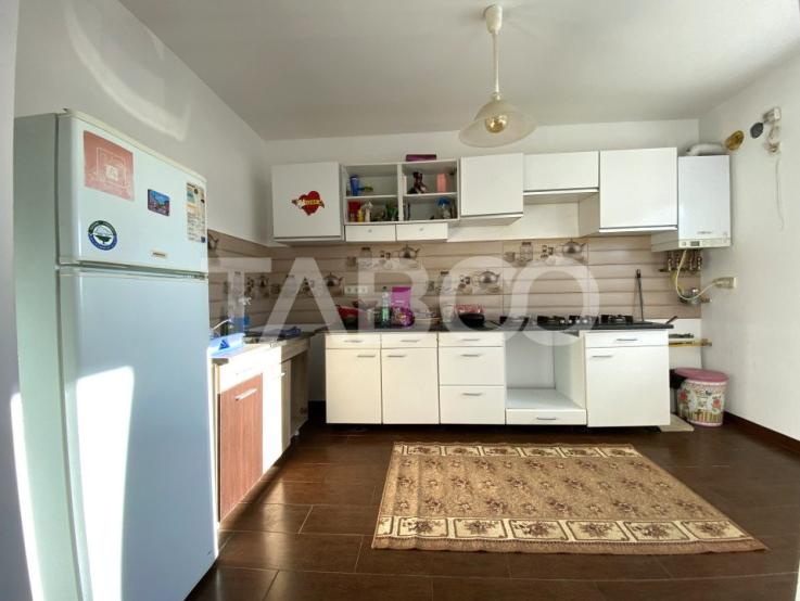 Apartament cu 4 camere 123 mpu 3 bai balcon terasa si parcare privata