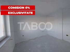 Apartament decomandat 2 camere 50 mpu etaj 3 terasa parcare Sebes Alba