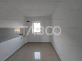 Apartament 3 camere 67 mpu terasa etaj 2 parcare privata Sebes Alba