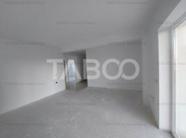 Apartament 3 camere 67 mpu terasa etaj intermediar parcare Sebes Alba