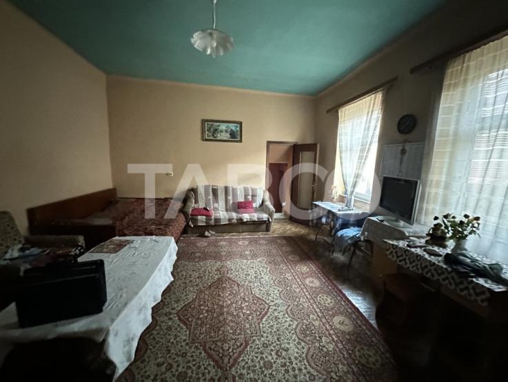 Casa de vanzare cu 5 camere în Sercaia Judetul Brasov