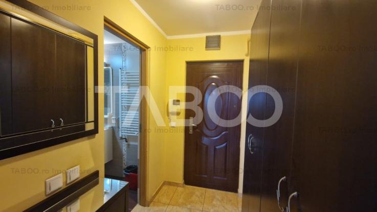 Apartament 4 camere 100 mp utili de vanzare in Sibiu zona Strand