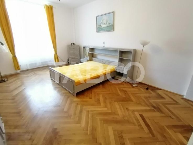 Apartament la casa 2 camere 58 utili renovat in Orasul de Jos Sibiu